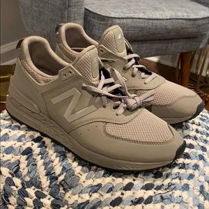 New Balance 574’s (10M)